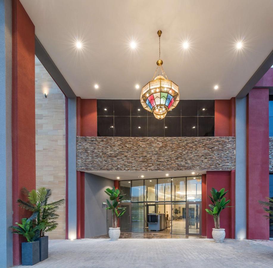 Best Western Plus Al Qurayyat City Center エクステリア 写真
