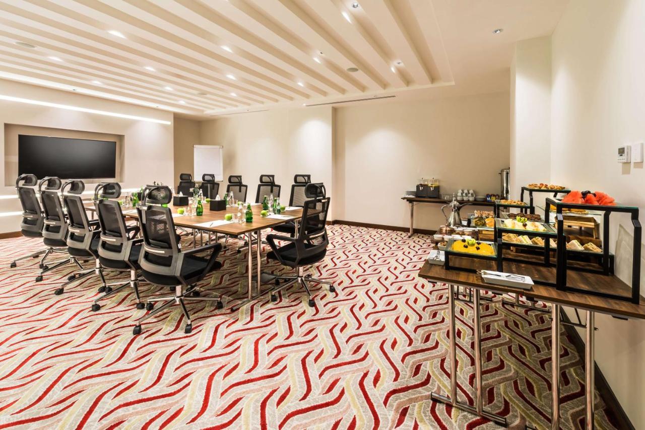 Best Western Plus Al Qurayyat City Center エクステリア 写真