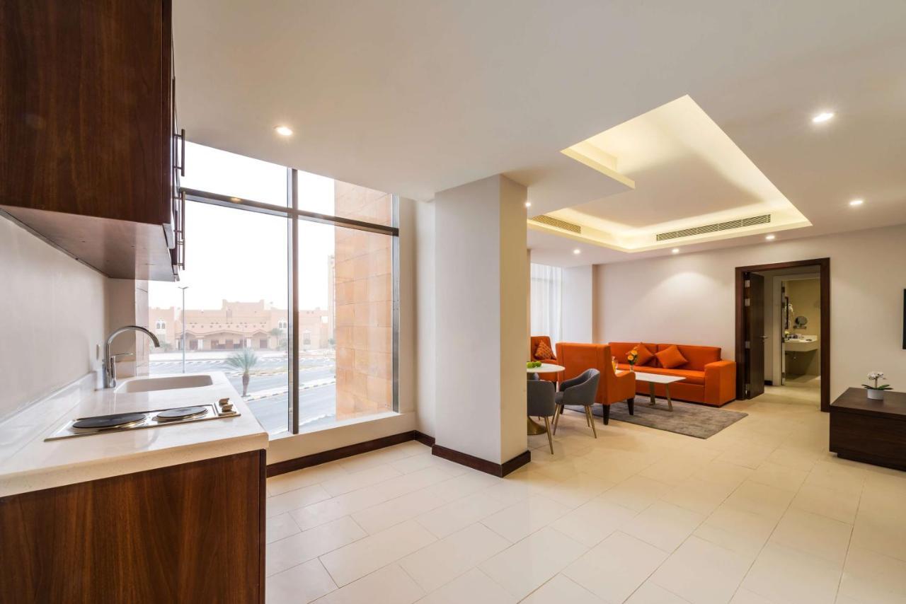 Best Western Plus Al Qurayyat City Center エクステリア 写真