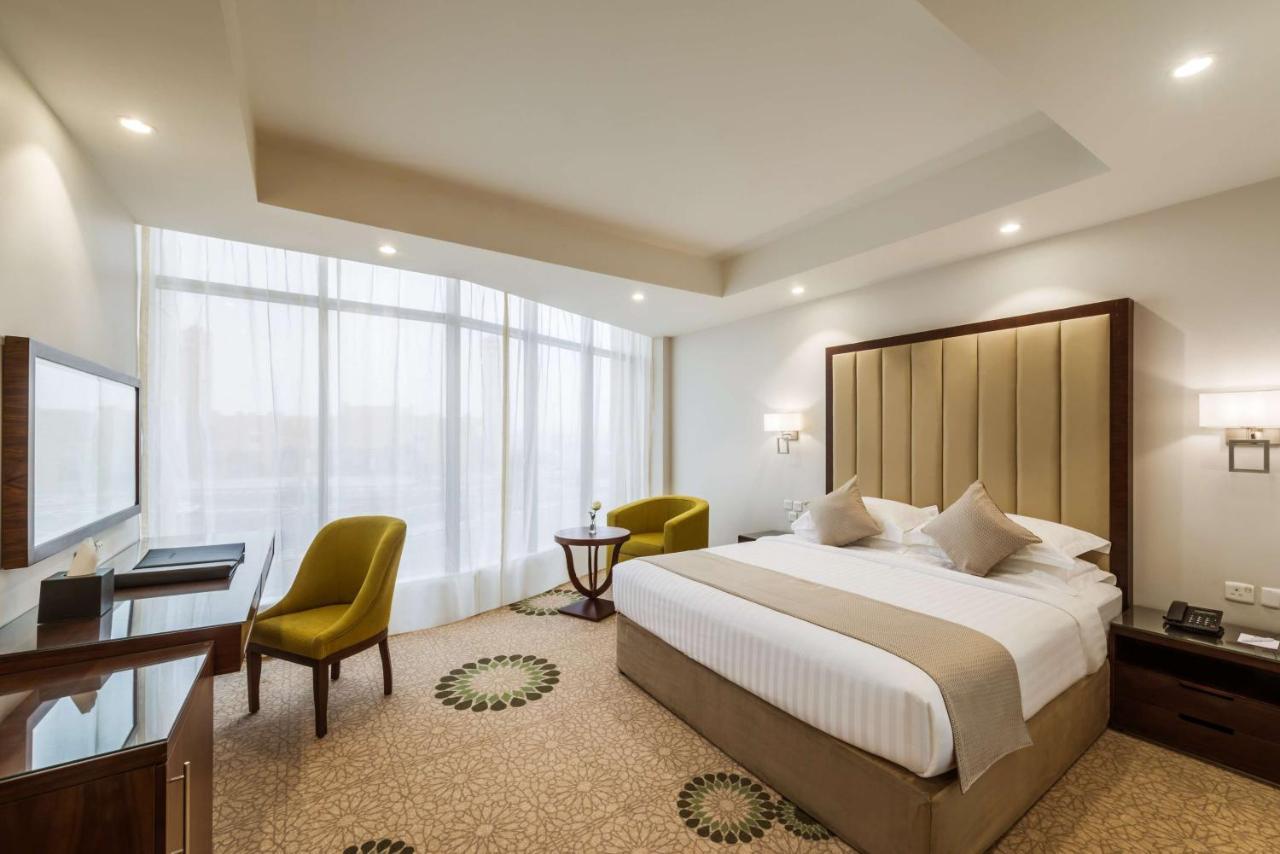 Best Western Plus Al Qurayyat City Center エクステリア 写真