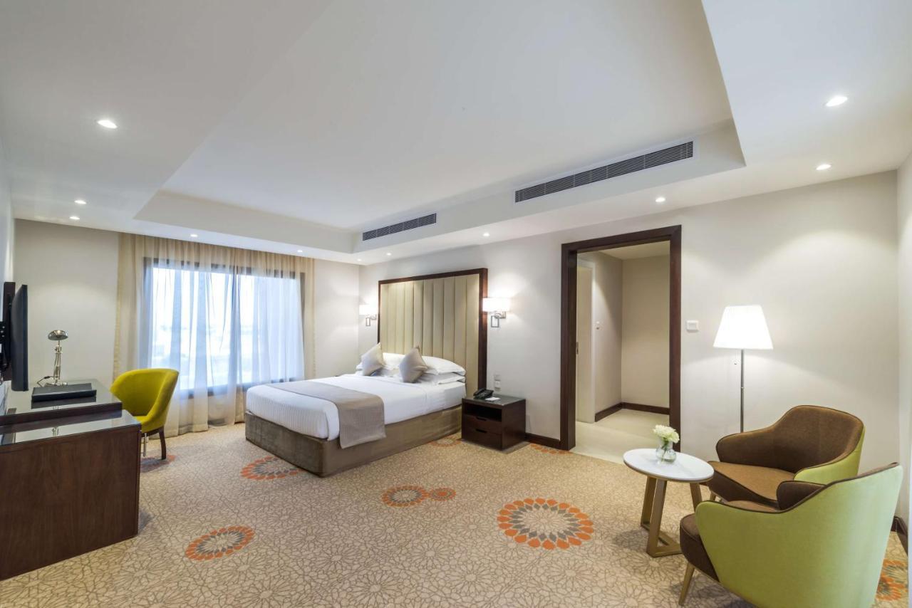 Best Western Plus Al Qurayyat City Center エクステリア 写真