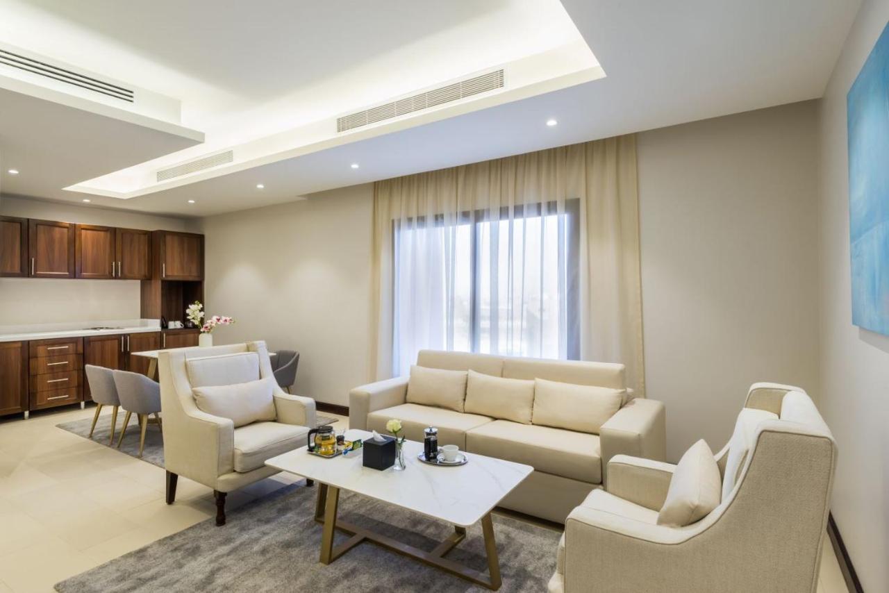 Best Western Plus Al Qurayyat City Center エクステリア 写真
