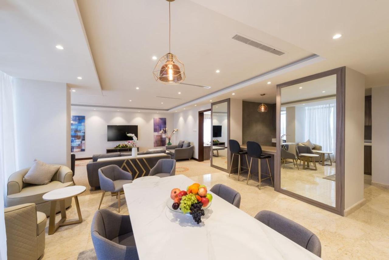 Best Western Plus Al Qurayyat City Center エクステリア 写真