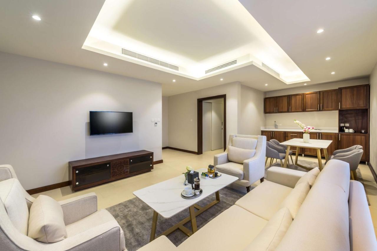 Best Western Plus Al Qurayyat City Center エクステリア 写真