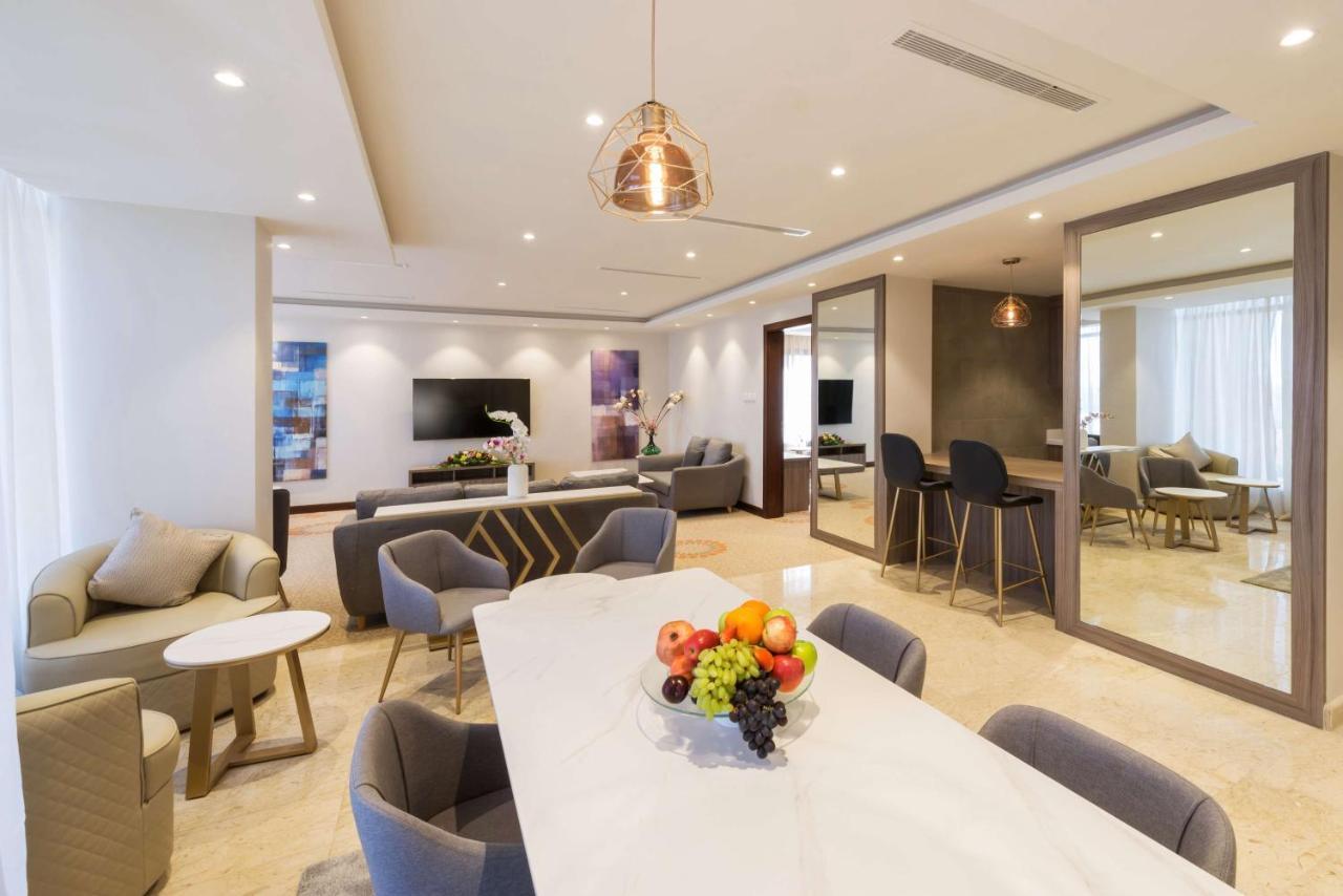 Best Western Plus Al Qurayyat City Center エクステリア 写真